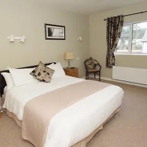 O'mahonys Hotel
